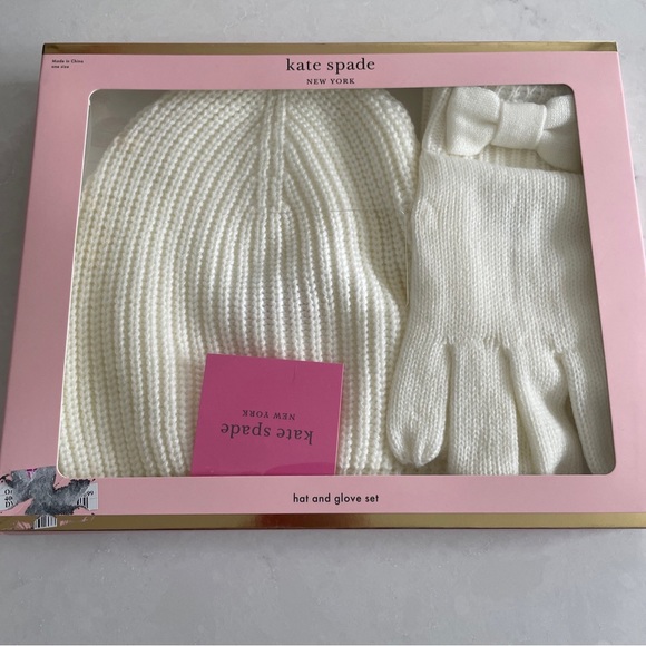 kate spade Accessories - ♠️ Kate Spade Bow Beanie & Glove Set French Cream Spade Logo KS1003397C